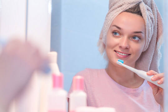 Why an Electric Toothbrush Wins the Brushing Battle image